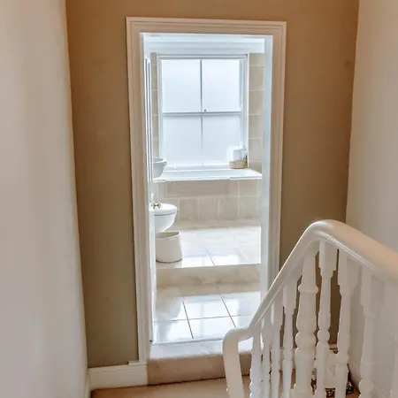 펜션 The Townhouse *